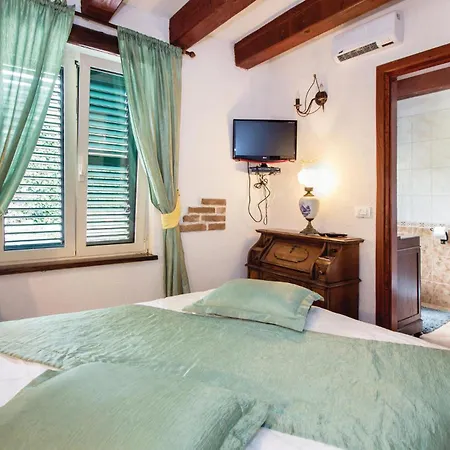7 Bedroom Gorgeous In * Grabovac (Split-Dalmatia)