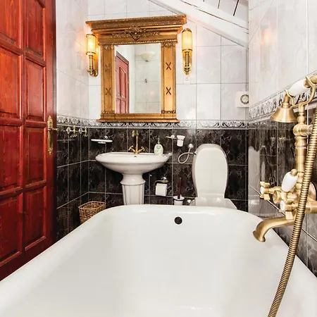 7 Bedroom Gorgeous In *