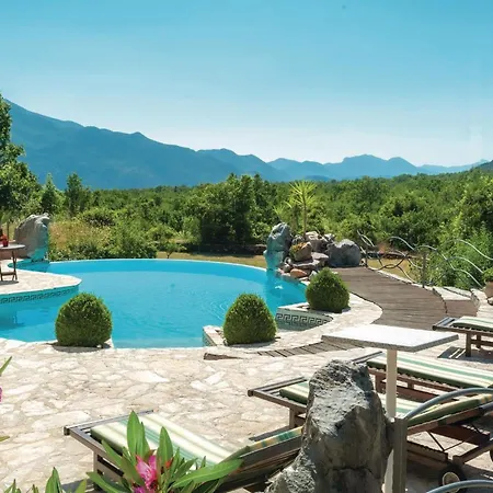 Tatil Evi Gorgeous In With Sauna Grabovac (Split-Dalmatia)
