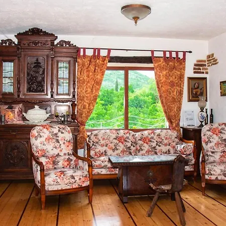 7 Bedroom Gorgeous In Grabovac (Split-Dalmatia)