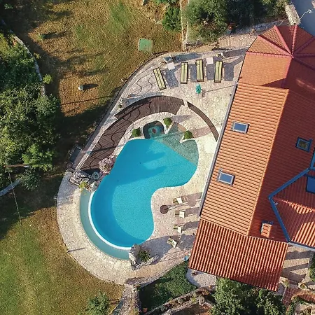 7 Bedroom Gorgeous In *